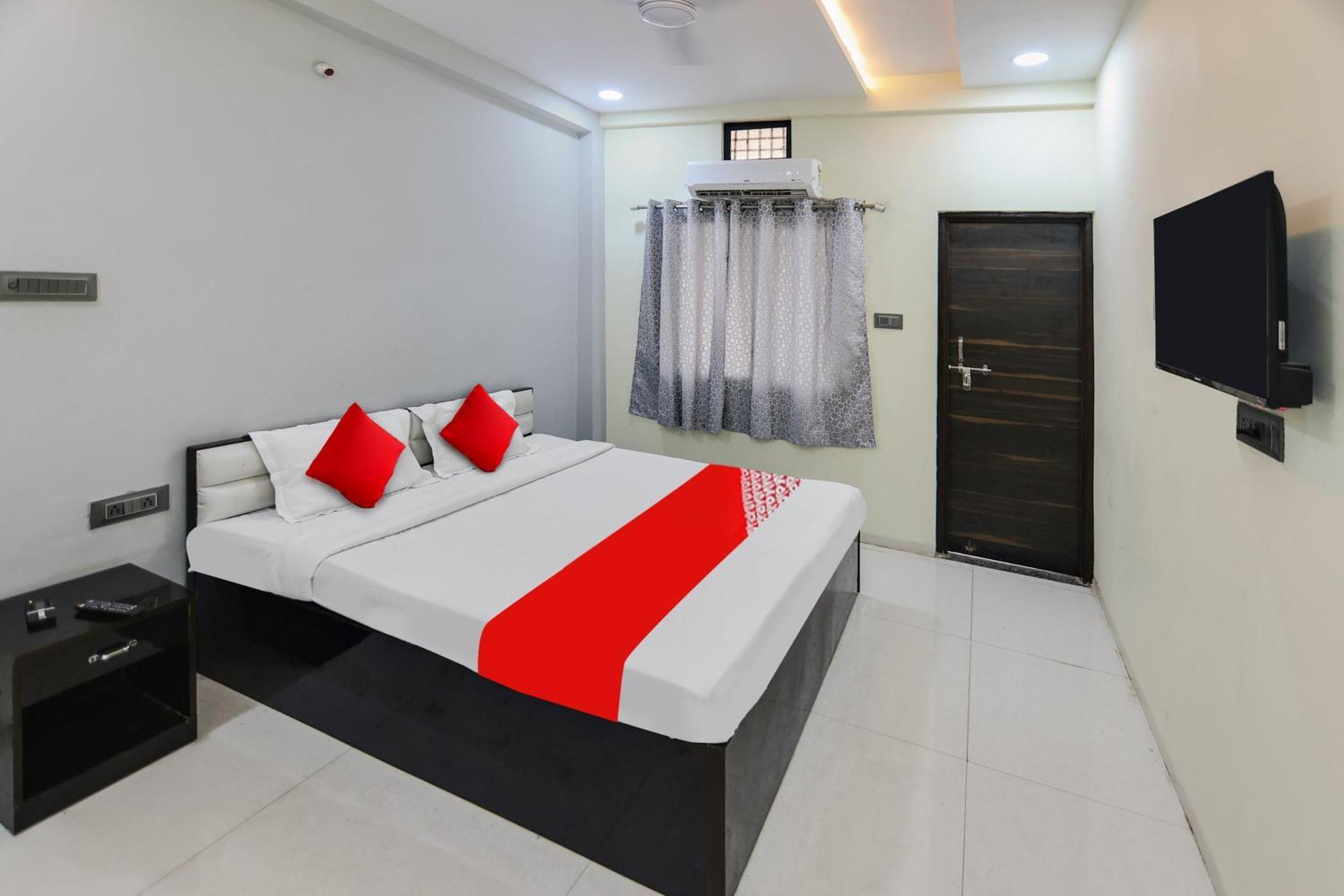 Oyo Hotel Blackgold Chandrapur Exterior photo