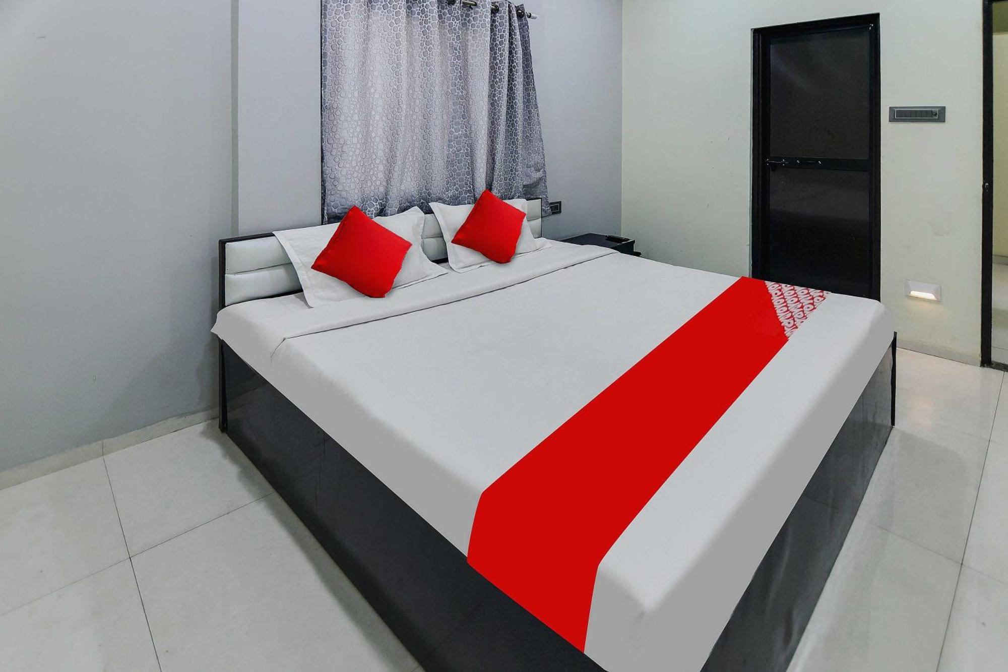 Oyo Hotel Blackgold Chandrapur Exterior photo