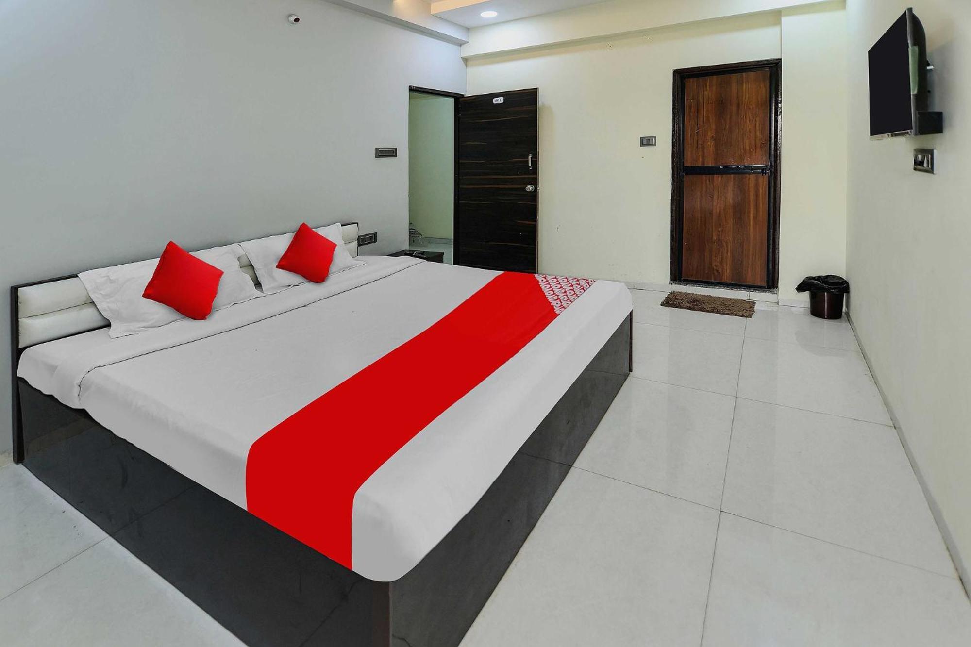 Oyo Hotel Blackgold Chandrapur Exterior photo